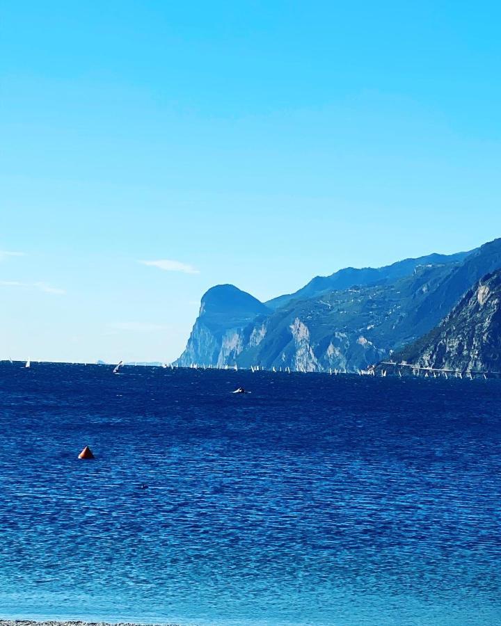 Hotel Aurora Torbole Torbole Sul Garda Exterior foto
